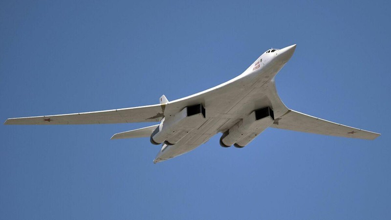 Tu-160, máy bay chiến lược mang tên lửa vượt 7.000 km tới Anadyr tham gia tập trận (Ảnh: Sputnik)