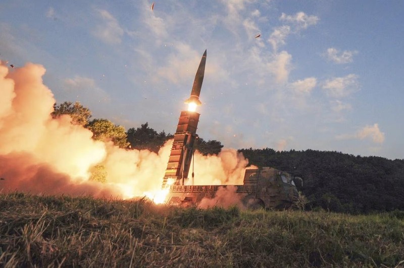 Tên lửa đạn đạo Hyunmoo II của Hàn Quốc trong cuộc thử nghiệm ngày 4/9/2019 (Ảnh: AP)