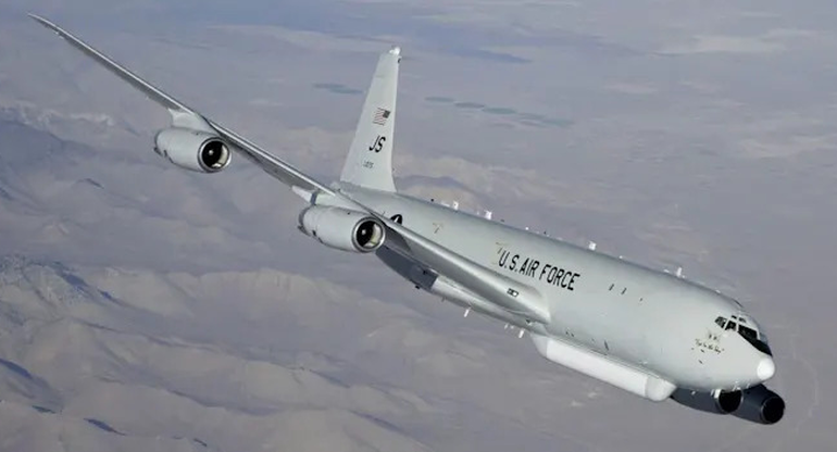 Máy bay trinh sát E-8C JSTARS của Mỹ (Ảnh: BI).