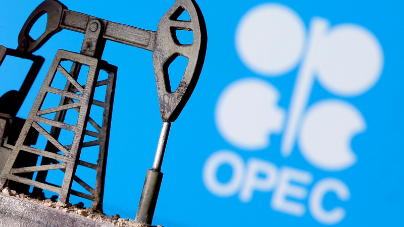 OPEC+ bất ngờ tuyên bố giảm sản lượng dầu mỏ có thể gây ra nhiều tác động tới nền kinh tế thế giới (Ảnh: Reuters)