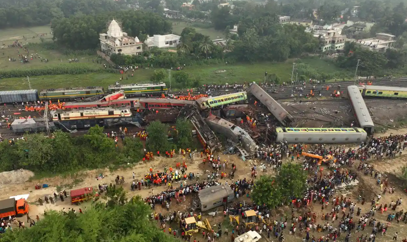 Thảm kịch đường sắt xảy ra ngày 2/6/2023 tại bang Odisha, Ấn Độ khiến ít nhất 293 người thiệ mạng (Ảnh: AP)