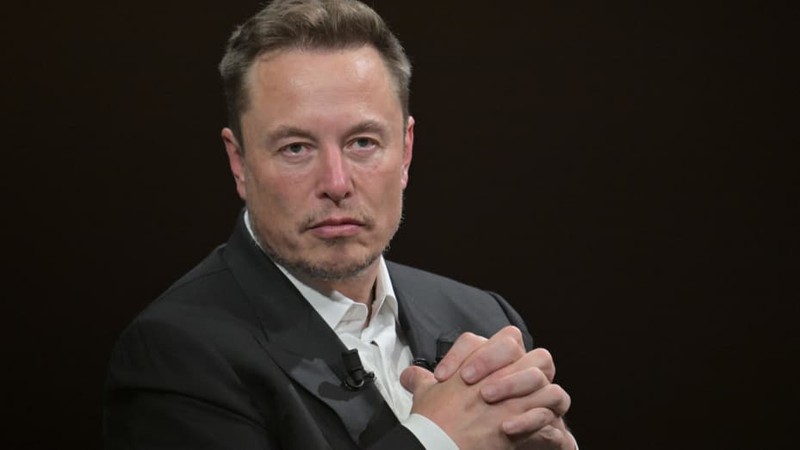 Tài sản của Elon Musk suy giảm do giá cổ phiếu của Tesla (Ảnh: CNBC)