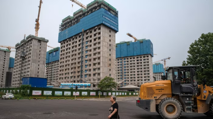 Sự sụt giảm giá nhà ở Bắc Kinh đang gây ảnh hưởng tới nhiều chủ sở hữu nhà (Ảnh: FT)