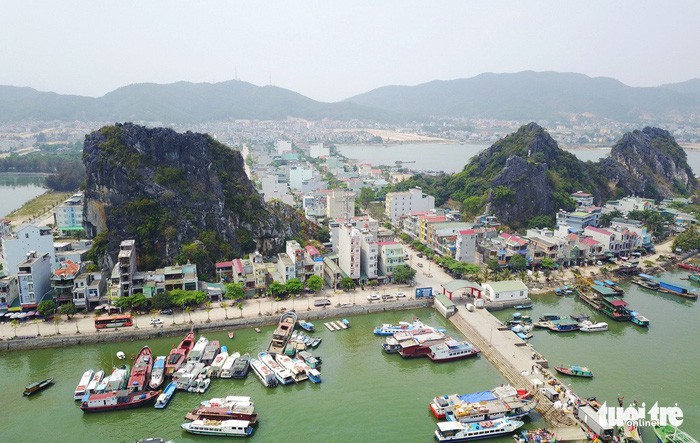 Khu vực cảng Cái Rồng, Vân Đồn, Quảng Ninh, nơi đây sẽ có các dự án khu đô thị thông minh, hiện đại xây dựng sát bên bờ cảng, nhìn ra biển (Ảnh Tuổi trẻ)