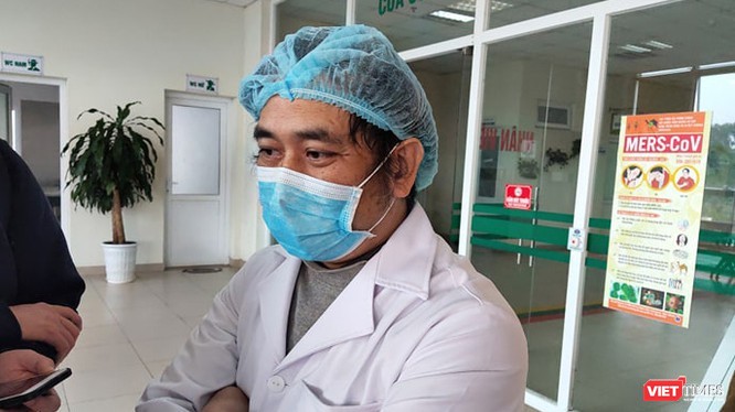 ThS. BS. Nguyễn Trung Cấp – Trưởng khoa Cấp cứu Bệnh viện Bệnh Nhiệt đới Trung ương. Ảnh: Minh Thúy 