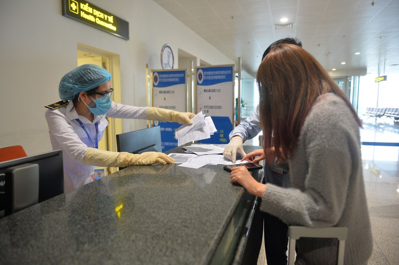 Kiểm dịch y tế tại sân bay (Ảnh - BYT) 