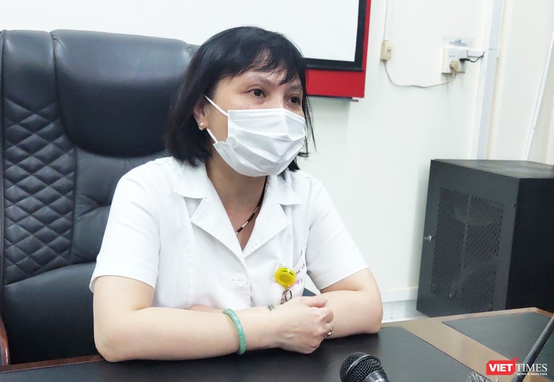 TS. BS. Nguyễn Kim Thư – Trưởng Khoa Virus Ký sinh trùng, Bệnh viện Bệnh Nhiệt đới Trung ương. Ảnh: Minh Thúy 
