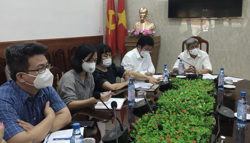 PGS.TS. Nguyễn Trường Sơn - Thứ trưởng Bộ Y tế - chỉ đạo cuộc họp phòng, chống dịch COVID-19 tại TP. HCM (Ảnh - BYT) 