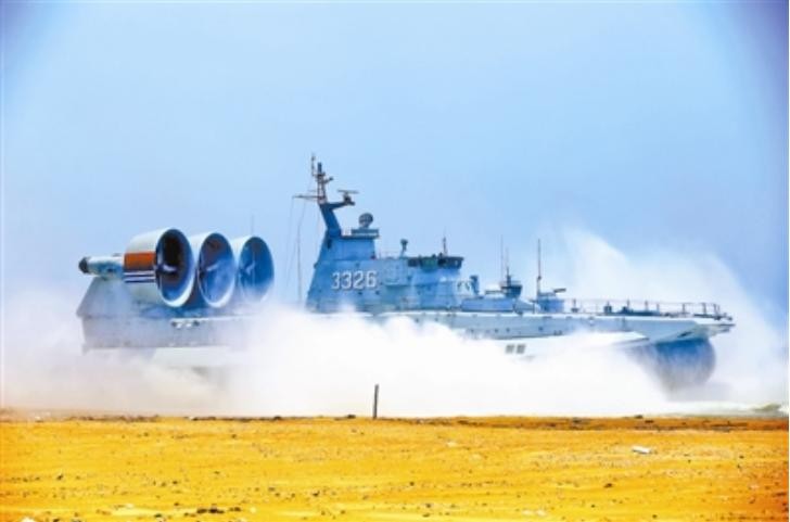 Trung Quốc bất ngờ công bố thông tin đưa tàu đổ bộ Zubr tập trận ở Biển Đông