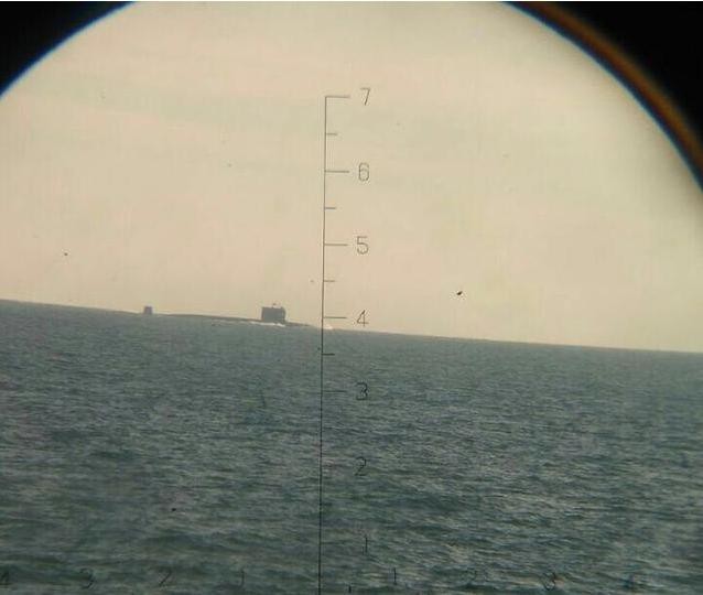 Trong các ngày 24 - 25/6/2016, biên đội tàu chiến Hạm đội Nam Hải Trung Quốc, trong đó có tàu ngầm hạt nhân tấn công số hiệu 409 Type 093G (trong hình) đi qua vùng biển Banda Aceh của Indonesia và eo biển Malacca.