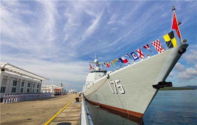 Trung Quốc bàn giao tàu chiến mạnh nhất cho Hạm đội Nam Hải