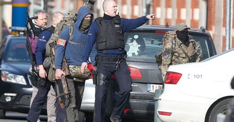 Hai cảnh sát Bỉ bị đối tượng khủng bố tấn công bằng dao
