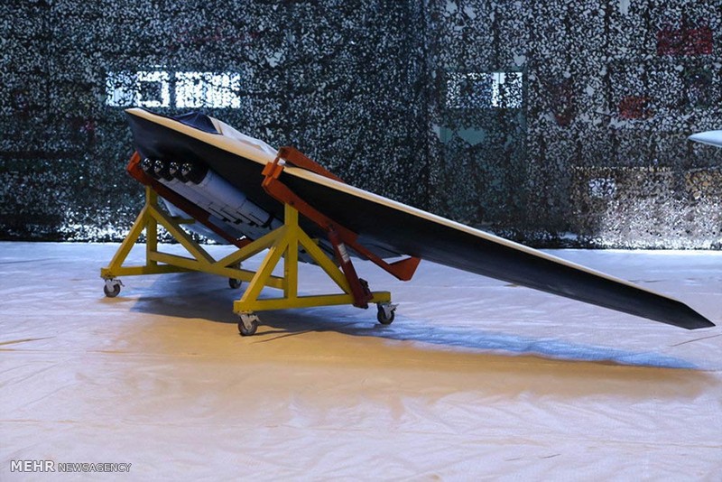 Iran tuyên bố chế được UAV tấn công "Sấm Sét" giống hệt công nghệ của Mỹ