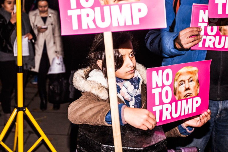 Biểu tình ở London phản đối chuyến thăm của ông Trump.