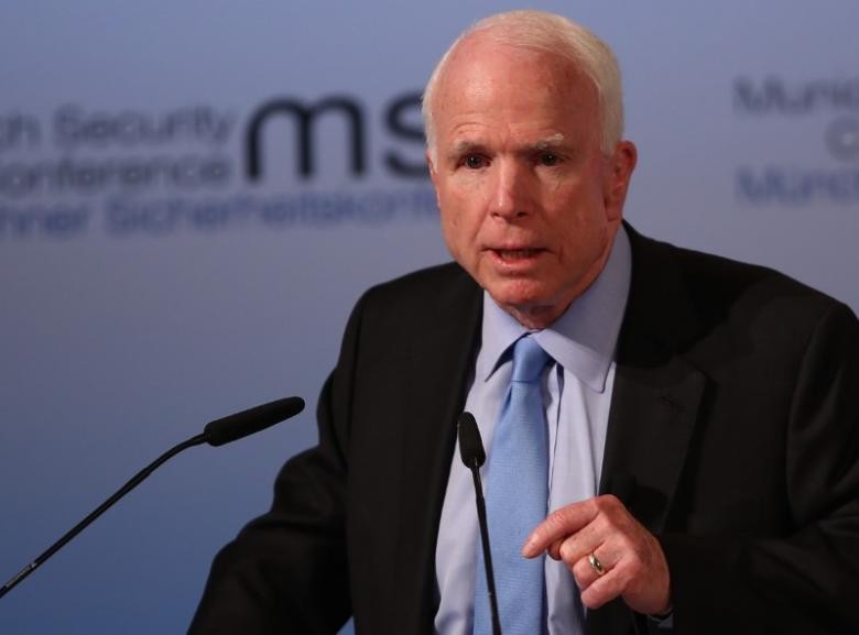  Thượng nghị sỹ John McCain 