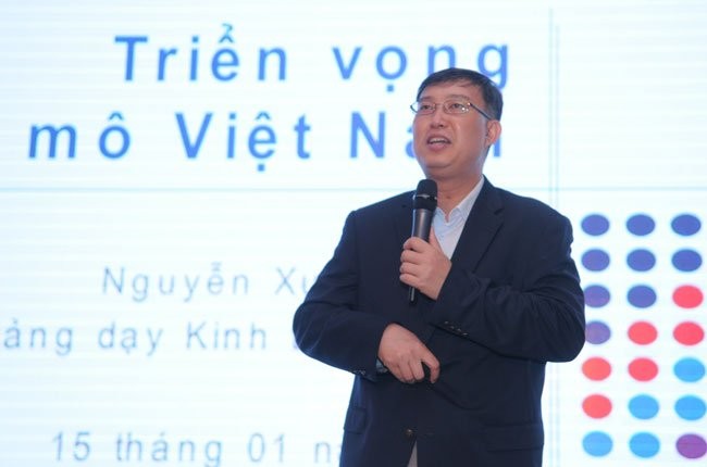 Ông Nguyễn Xuân Thành phát biểu tại tọa đàm tối