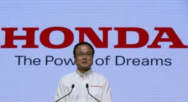 Honda bất ngờ tuyên bố sa thải CEO