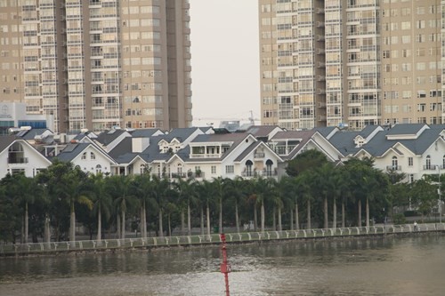 Sau khi luật Nhà ở thông thoáng hơn, nhiều Việt kiều, người nước ngoài đã đầu tư  vào thị trường bất động sản ở Việt Nam