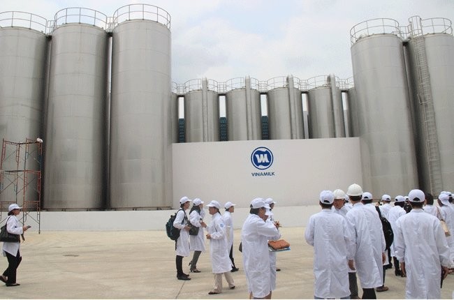 Bồn chứa của nhà máy sữa nước Vinamilk
