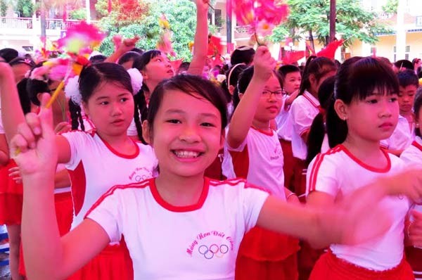 Học sinh trường tiểu học Thái Phiên, quận Ngô Quyền (Hải Phòng) dự lễ khai giảng. Ảnh: Lan Hạ.
