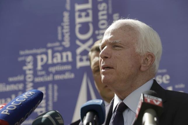 Thượng nghị sĩ John McCain khẳng định Mỹ phải phớt lờ đòi hỏi chủ quyền vô lý của Trung Quốc trên Biển Đông - Ảnh: Reuters