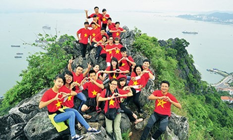 Quảng Ninh ban hành quy tắc ứng xử du lịch: “Nụ cười Hạ Long”