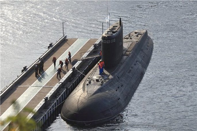 Tàu ngầm Kilo 636.3 vừa mới đưa vào phục vụ Hạm đội Biển Đen, chiếc Novorossiysk - Ảnh: bmpd