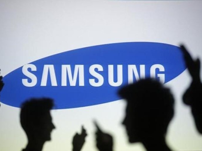 Doanh thu từ điện thoại của Samsung vẫn chưa cao, nhưng công nghệ chip bán dẫn lại mang đến lợi nhuận khổng lồ cho họ - Ảnh: Reuters