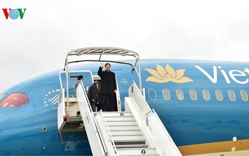 Hình ảnh Thủ tướng Nguyễn Tấn Dũng tới Paris