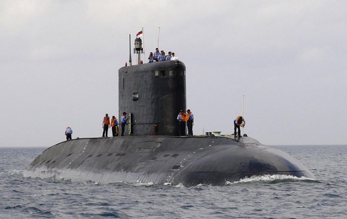 Tàu ngầm Kilo 877 của hải quân Ấn Độ, chiếc INS Sindhudhvaj đã dò tìm và “tiêu diệt” tàu ngầm hạt nhân Mỹ trong cuộc tập trận dò tìm tàu ngầm lẫn nhau hồi tháng 10.2015 - Ảnh: NavalToday