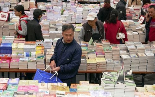 Ở Việt Nam, trung bình mỗi người chỉ đọc khoảng 1-2 cuốn sách/năm (ảnh minh họa)