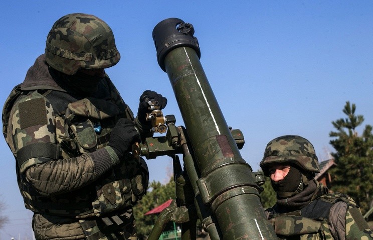 Các lực lượng thân Kiev lại nã pháo vào Donetsk