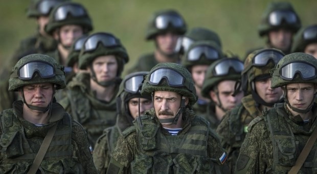 Cuộc chiến ở miền đông Ukraine vẫn chưa lắng dịu khi Kiev tố cáo Nga đưa quân nhân chuyên nghiệp tới đây. 