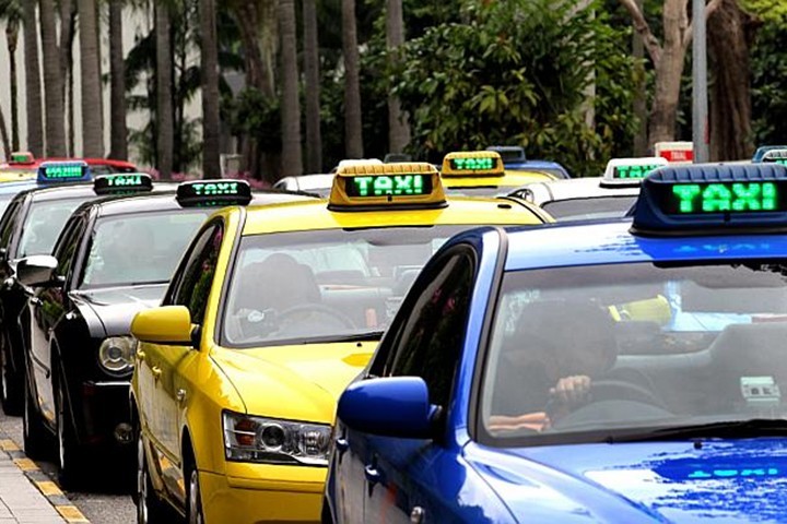 Từ 31/1, Hà Nội sẽ khai tử các hãng taxi nhỏ dưới 50 đầu xe