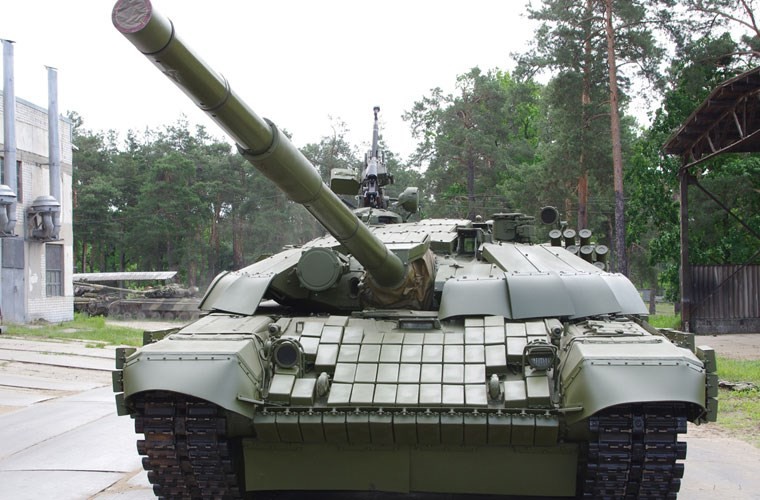 Clip lính Ukraina dùng nòng pháo xe tăng làm... gậy 'tự sướng'
