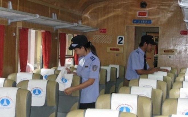 Công ty CP Vận tải đường sắt Hà Nội mới đây đã đưa vào các tàu SE3/4 với toa tàu mới, nội thất sạch sẽ, lịch sự nhưng giá vé không đổi so với trước.