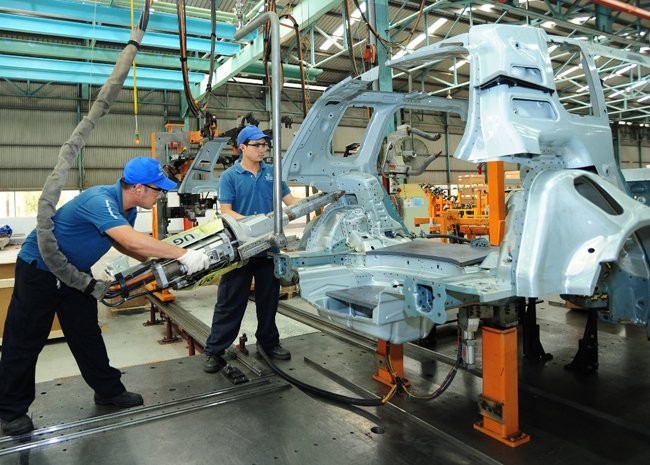 Lắp ráp sản xuất ô tô của một liên doanh ô tô tại Việt Nam - Ảnh minh họa: Hùng Lê
