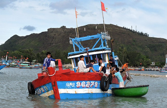  Tàu cá ngư dân Lý Sơn liên tiếp bị nạn do thời tiết bất thường