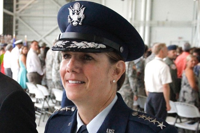 Tướng Lori Robinson. (Nguồn: stripes.com)