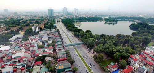 Công viên Thống Nhất là không gian xanh cần được giữ gìn của Hà Nội. Ảnh: Thanh Tùng - TTXVN