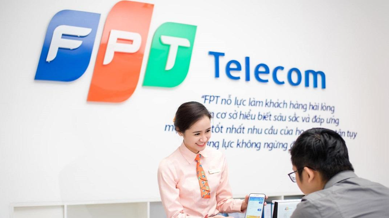 FPT Telecom báo lãi ròng 1.800 tỉ đồng sau 9 tháng đầu năm 2023, đem 12.000 tỉ đồng gửi ngân hàng