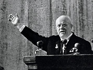 N.Khrushchev đọc diễn văn tại Đại hội XX của Đảng Cộng sản Liên Xô chống J.Stalin và xuyên tạc lịch sử Liên Xô, mở đầu “cải tổ 1.0” (Ảnh: Ogonhyok)