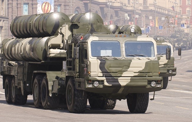 Hệ thống phòng thủ tên lửa S-400 của Nga ở Syria