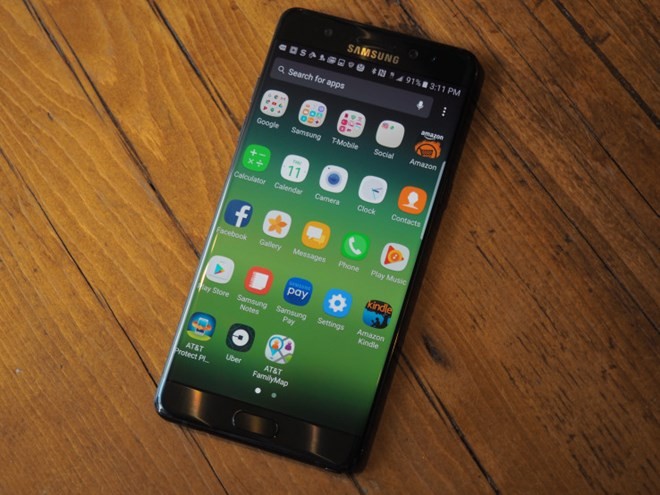 Samsung đến nay vẫn chưa giải thích chính xác những gì đã xảy ra khiến chiếc điện thoại thông minh của hãng tự nhiên bốc cháy.