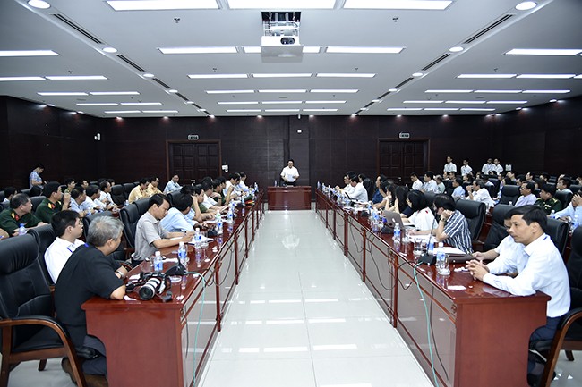 Đà Nẵng: Tất cả sẵn sàng cho Tuần lễ Cấp cao APEC 2017 ảnh 4 Chủ trì cuộc họp sau chuyến kiểm tra hiện trường
