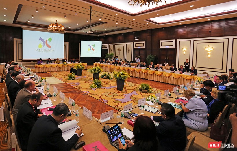 Sáng 30/11, tại Đà Nẵng, trong khuôn khổ hợp tác Á-Âu (ASEM), cuộc họp Hội đồng các Thống đốc Quỹ Á-Âu (ASEF) lần thứ 37 đã chính thức khai mạc.