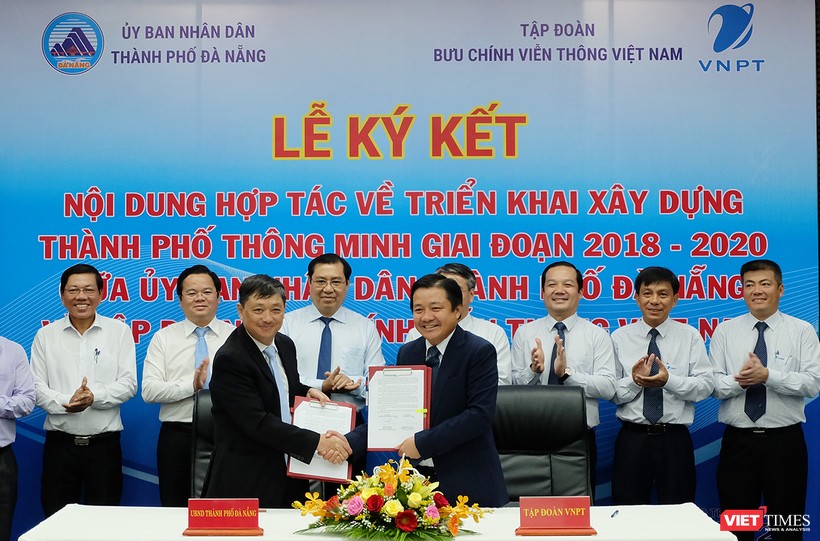 Ngày 6/8, UBND TP Đà Nẵng đã ký kết biên bản hợp tác với Tập đoàn Bưu chính Viễn thông Việt Nam (VNPT) để triển khai xây dựng thành phố thông minh giai đoạn 2018-2020. 