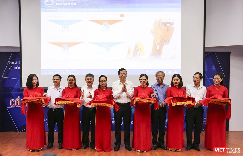 Sáng ngày 2/10, UBND TP Đà Nẵng chính thức đưa  cổng dịch vụ công trực tuyến độc lập của địa phương vào hoạt động
