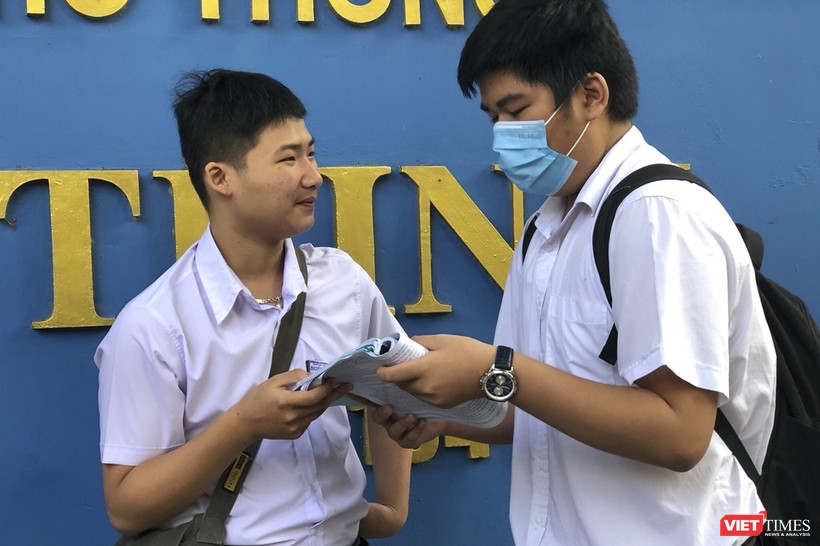 Thí sinh tham dự kỳ thi tuyển sinh vào lớp 10 THPT năm 2020