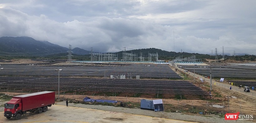  Một góc Dự án Trạm biến áp 500kV và đường dây 220/500kV kết hợp Nhà máy điện mặt trời Trung Nam Thuận Nam 450 MW tại tỉnh Ninh Thuận.